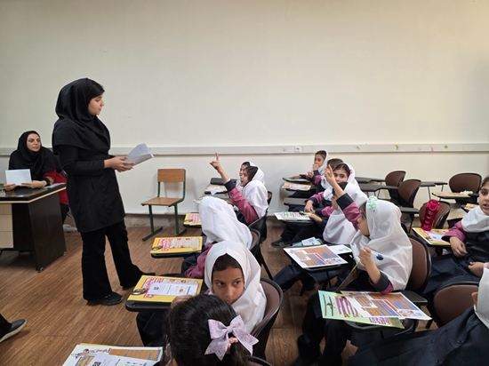 برگزاری برنامه آموزشی به مناسبت هفته پیشگیری از مسمومیت‌ها در دبستان دخترانه سما 