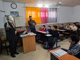  آشنایی دانش آموزان با راهکارهای کاهش مصرف نمک در مدرسه پسرانه مکتب الرضا