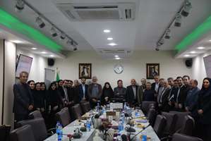 پنجمین نشست از سلسله جلسات نقد و بررسی و گفتگوی صمیمانه یکساله معاونت توسعه مدیریت و برنامه ریزی منابع با معاون و مدیران حوزه غذا و دارو دانشگاه علوم پزشکی تهران